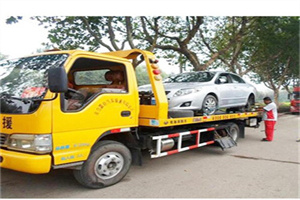 云岩区附近24小时汽车拖车服务热线