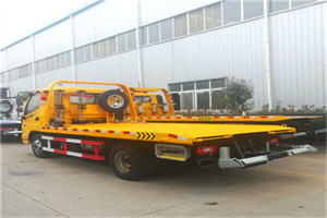 云岩区附近拖车救援搭电